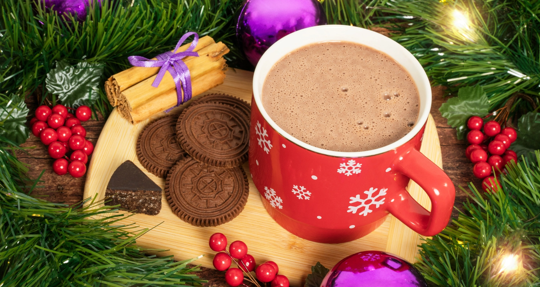 Pan de muerto relleno de helado de galleta de mazapán